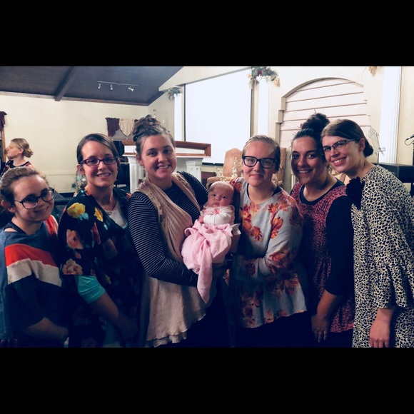 Meet your Posher, Ashlee - Picture 6 of 8